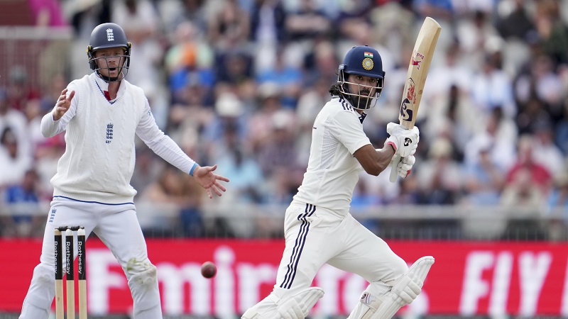 শূন্য রানে ২ উইকেট হারানোর পর রাহুল ও গিলের ১৭৪ রানের জুটি